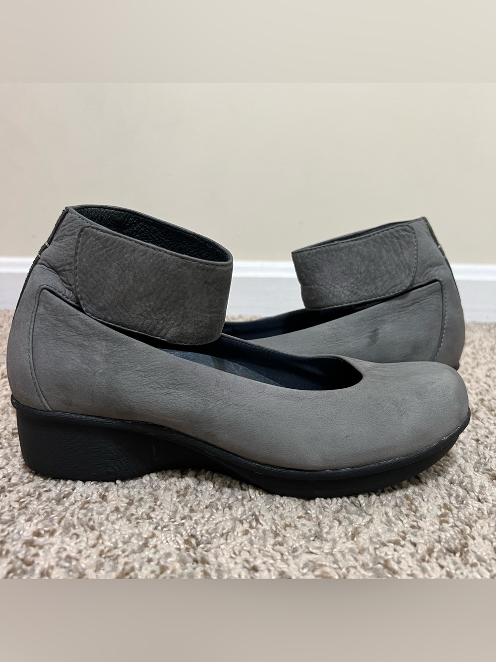 Dansko Lulu Mary Jane Ankle-Strap Leather Shoe Gray Size 37 US 6.5/7
